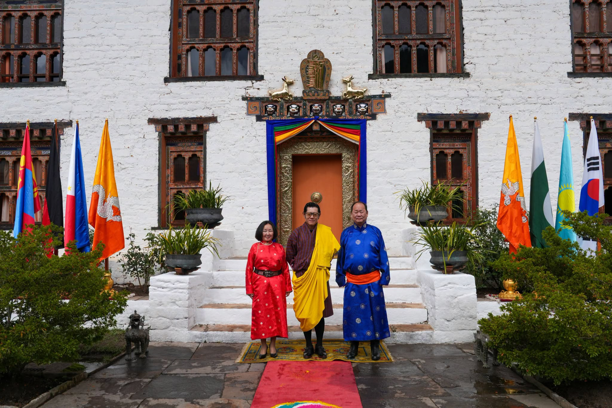 Ambassador presents credentials to King of Bhutan